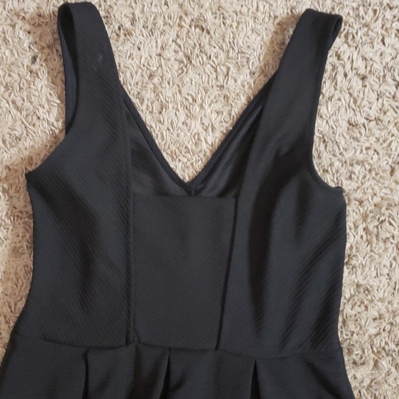 H&M LITTLE BLACK DRESS FIT N FLARE SZ M - Picture 4 of 6